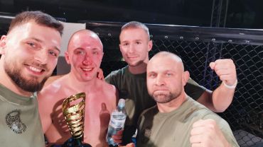 Monster Akademia Rybnik: Radosław Kozik wygrał walkę MMA w Gliwicach